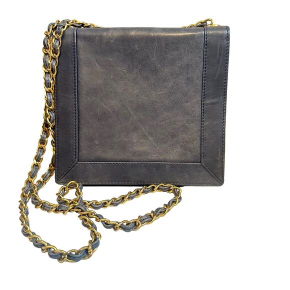 Vintage Handbags - Vintage Allen Edmonds Gray Leather Chainstrap Crossbody Bag